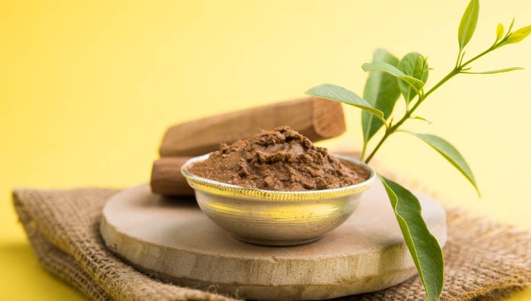 Sandalwood And Almond Powder