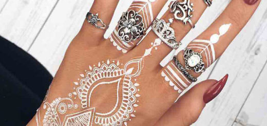 If you are looking for an exclusive henna design then look no further than white henna that will give a sparkling white look to the designs.
