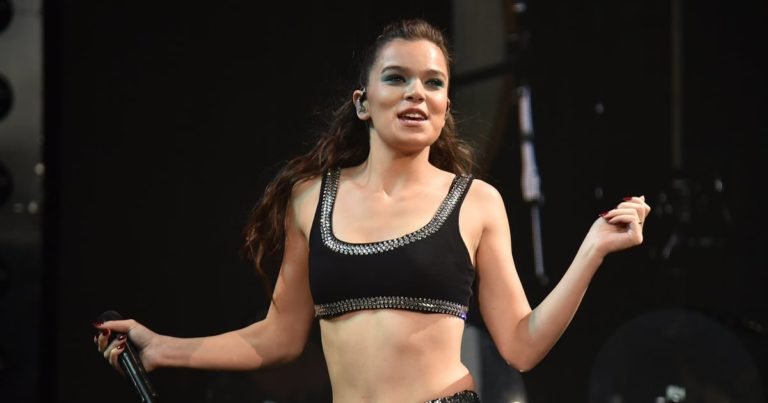 Hailee Steinfeld Cardio