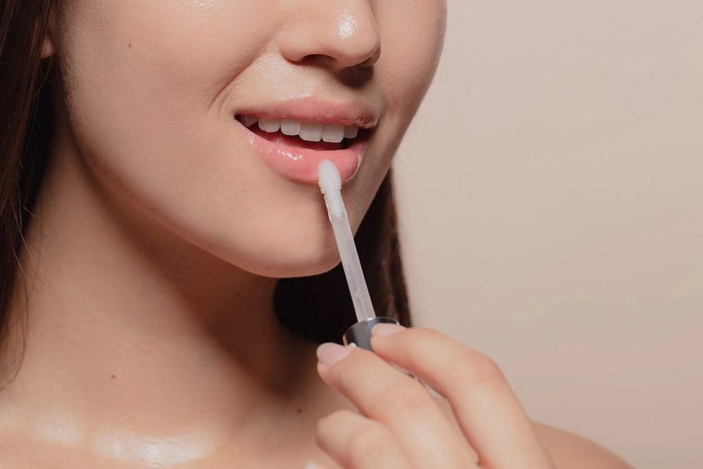 Reason To Use Lip Glosses Reason To Use Lip Glosses
